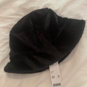 NWT Urban Outfitters Faux Fur Bucket Hat